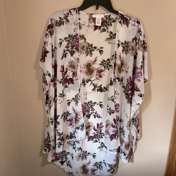 Emory Park Kimono - Picture 2 of 2